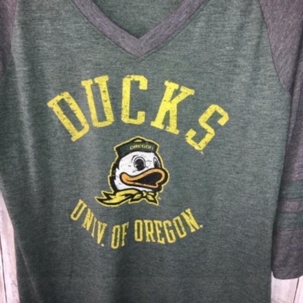 Oregon Ducks Raglan Tee Women’s Small 3/4 Sleeve Green Gray NCAA Shirt - Picture 3 of 4